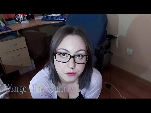 ❤️ Sexet pige med briller sutter Dildo dybt på kamera ❌ Hjemmelavet porno at da.analytik24.ru ❌❤